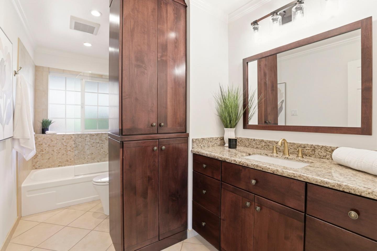 1375 Colleen Way