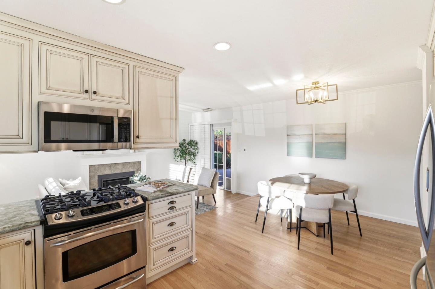 1375 Colleen Way