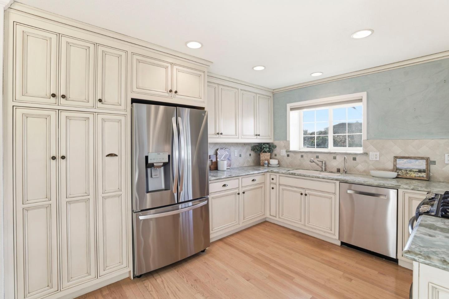 1375 Colleen Way