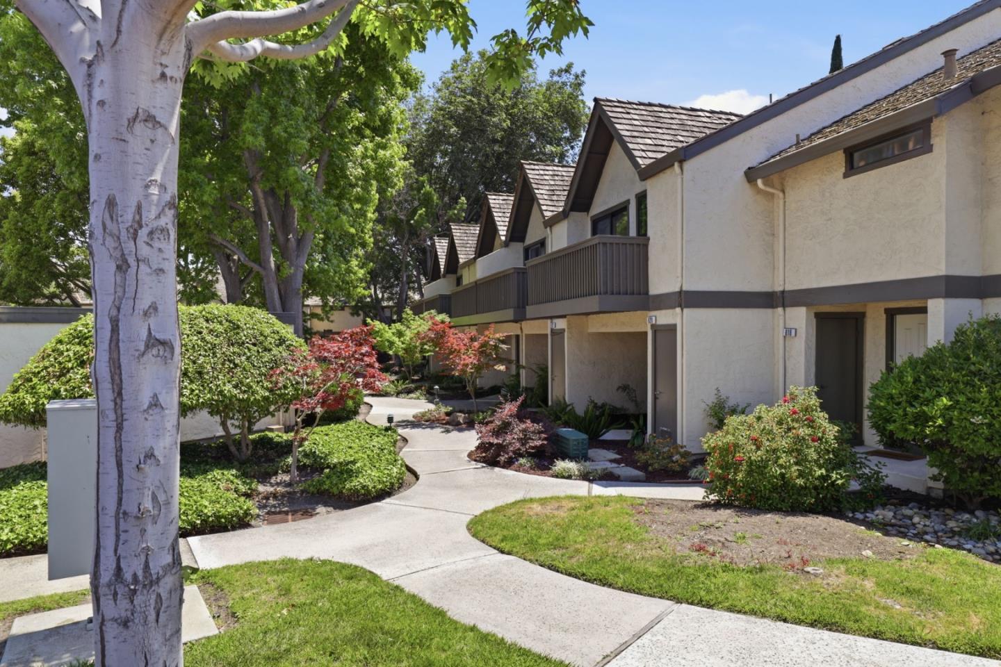 620 North Ahwanee Terrace