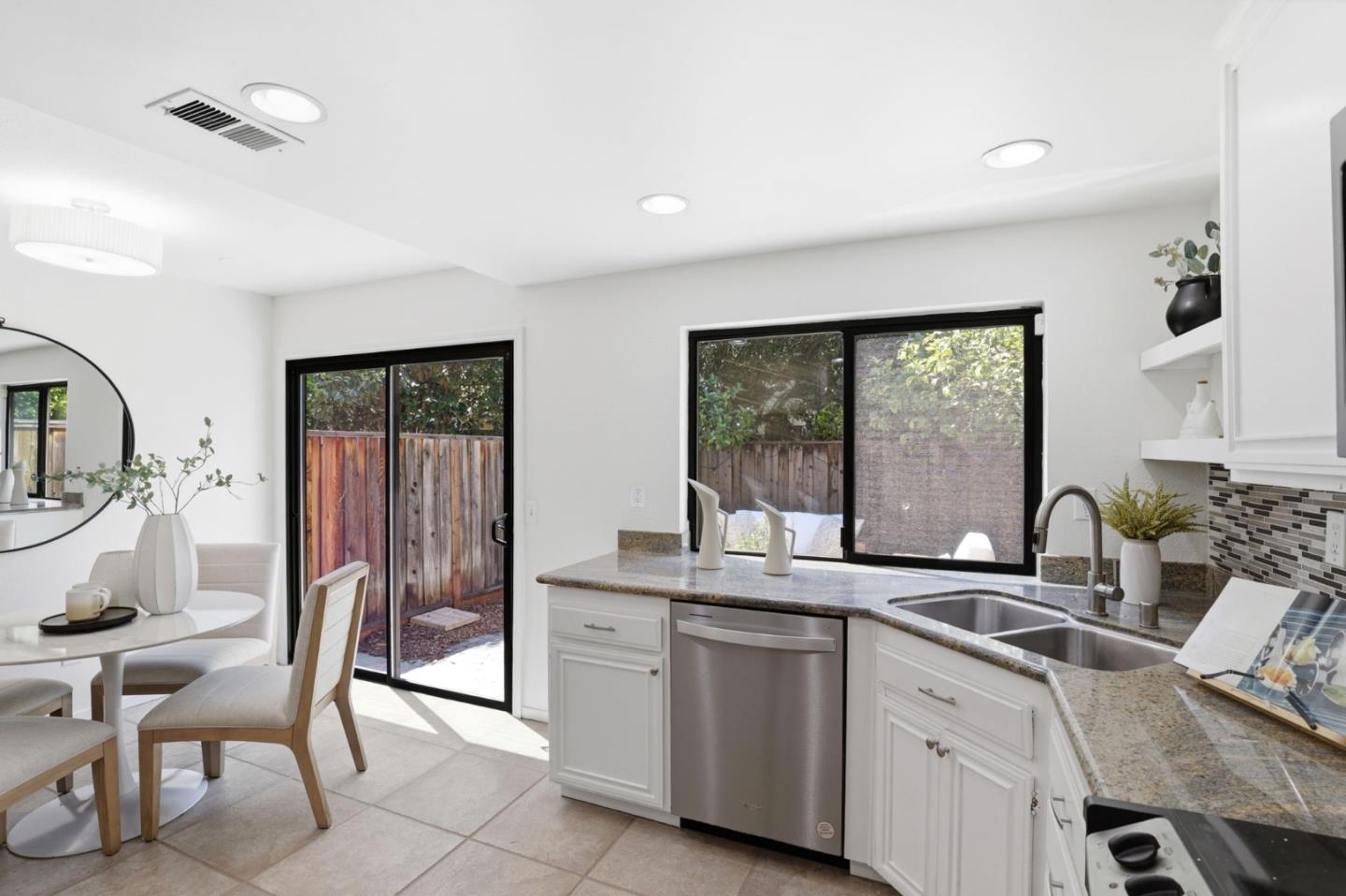 620 North Ahwanee Terrace