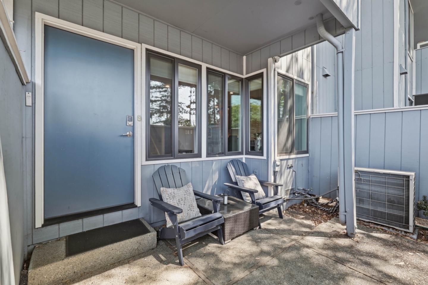 844 La Barbera DR