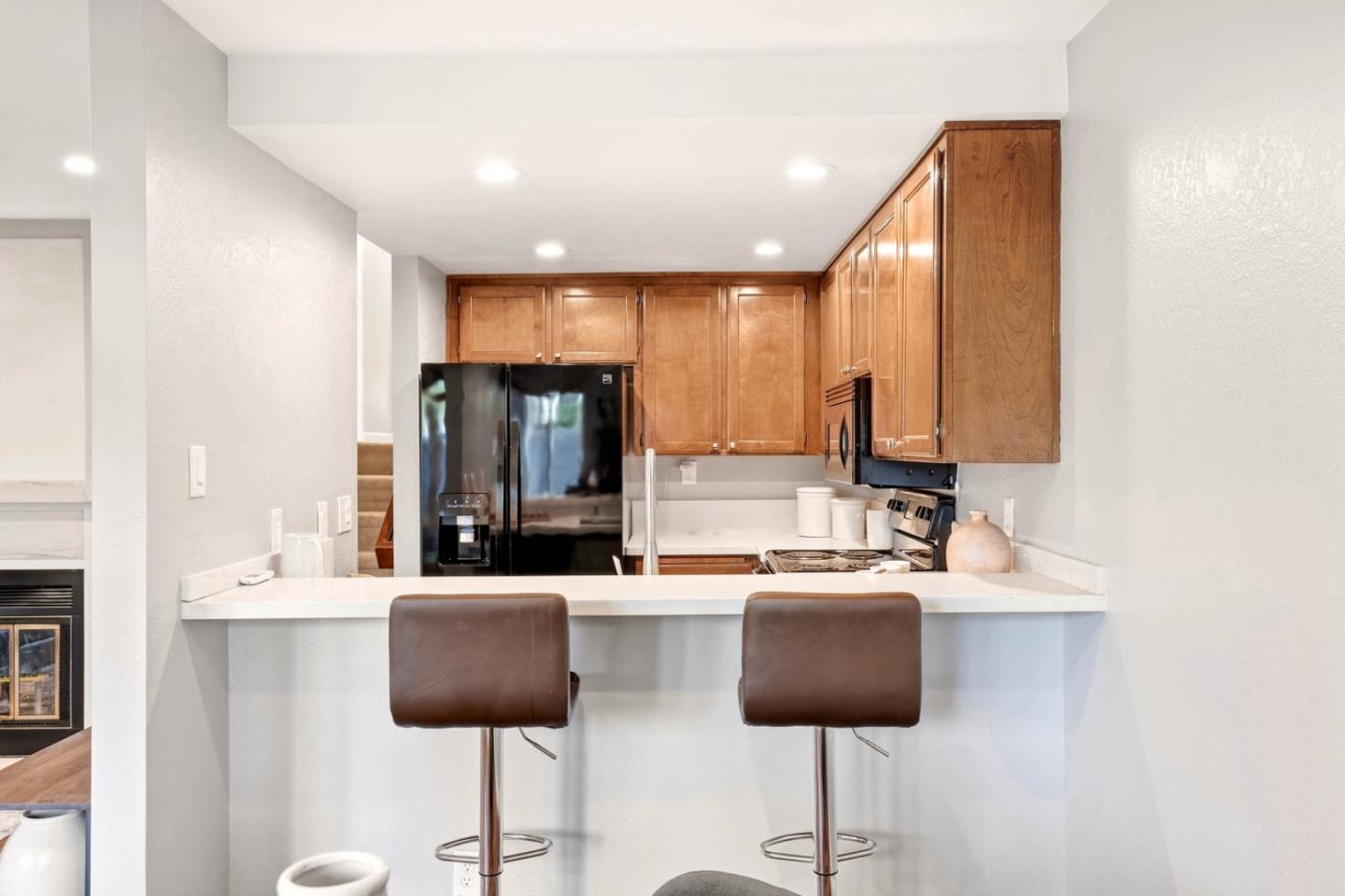 844 La Barbera DR