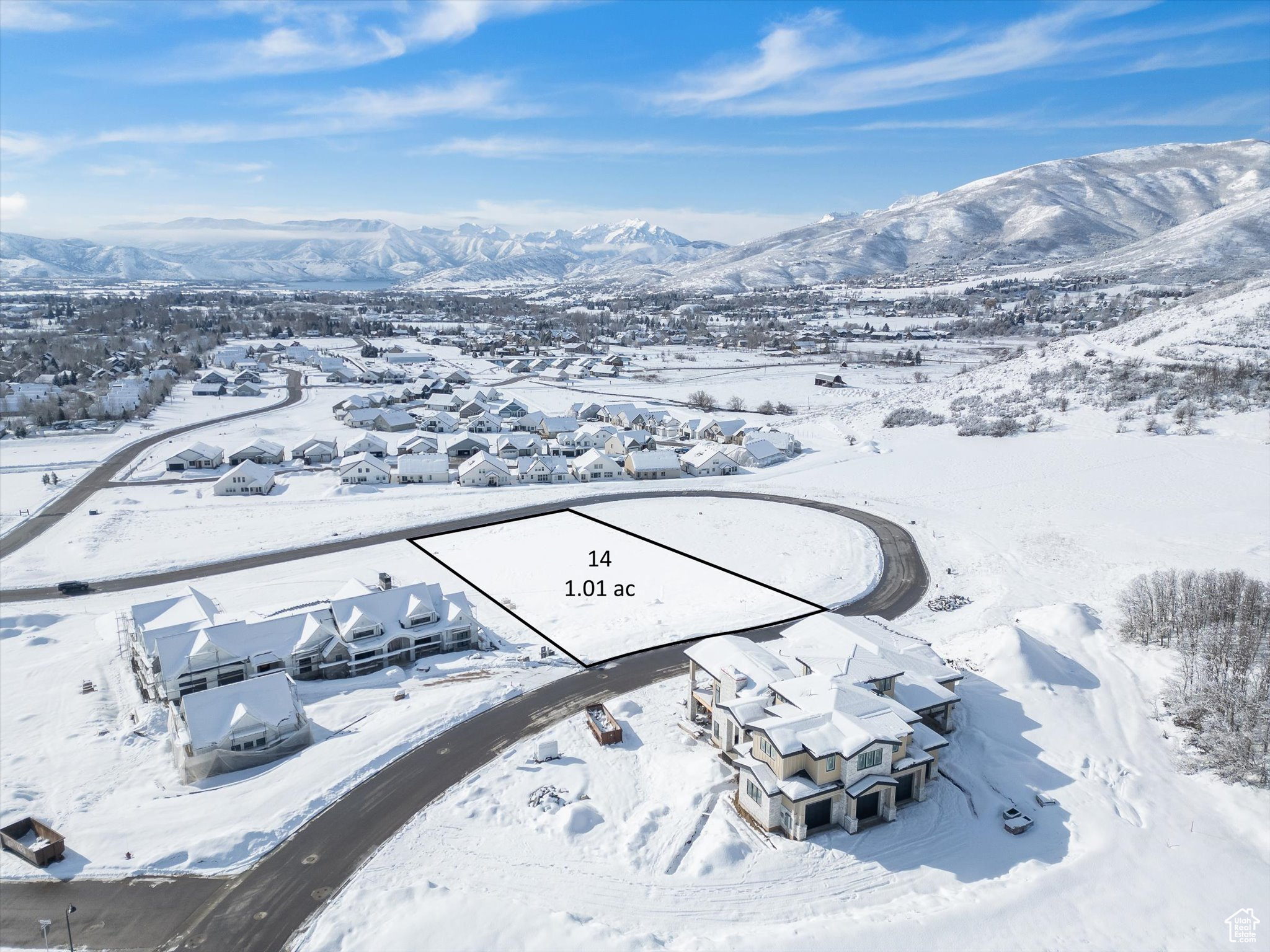 1652 N CAMBRIDGE DR Unit: 14