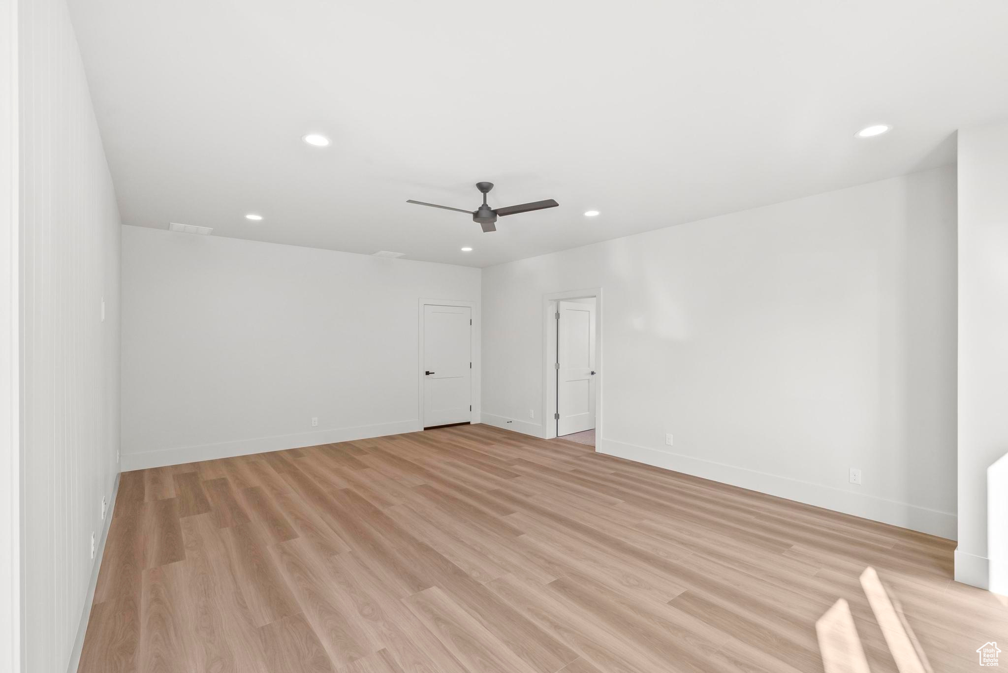 221 E ROCKWELL WAY