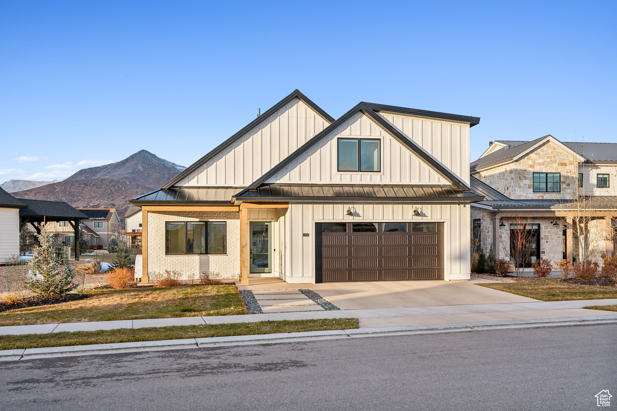 179 E ROCKWELL WAY
