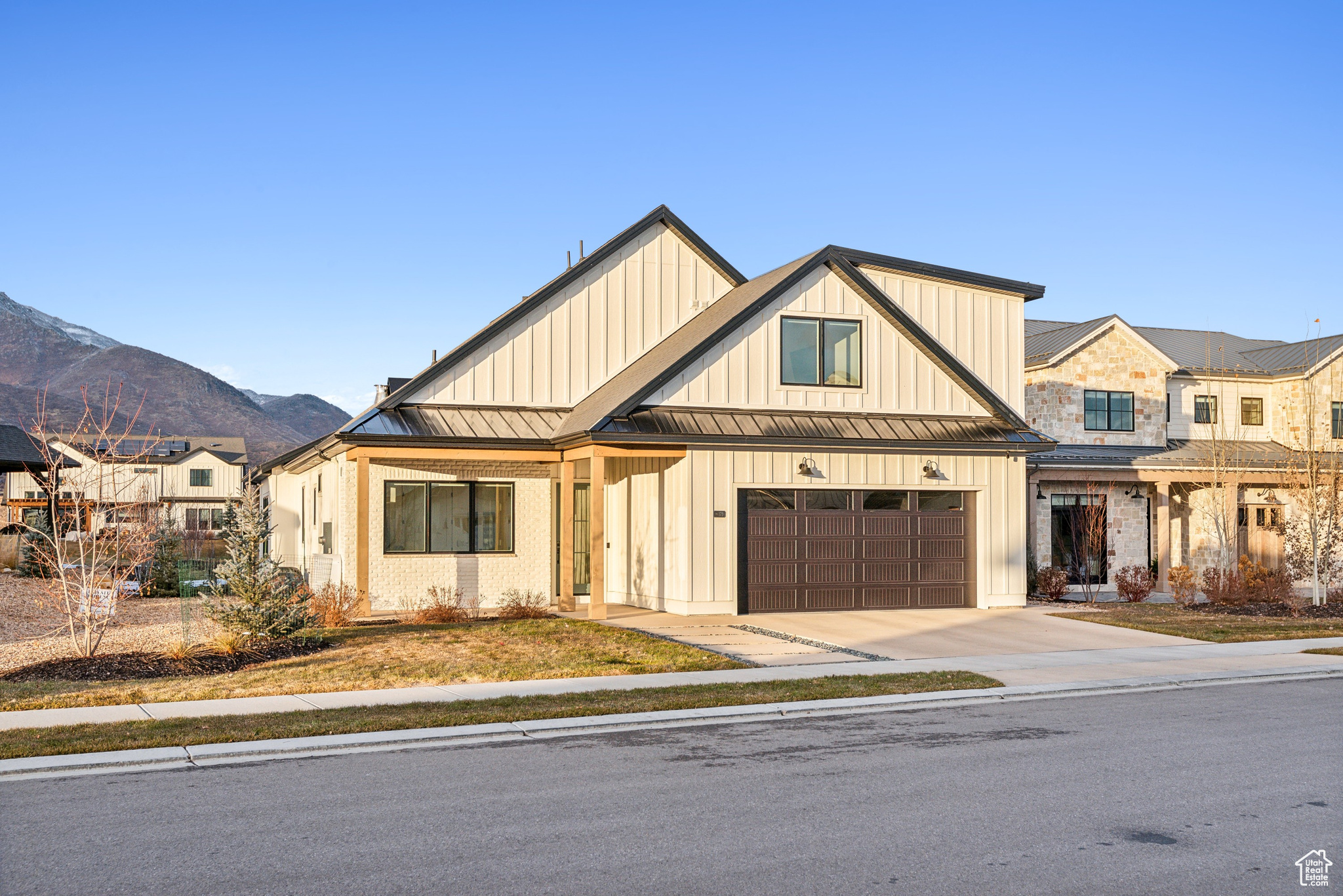 179 E ROCKWELL WAY