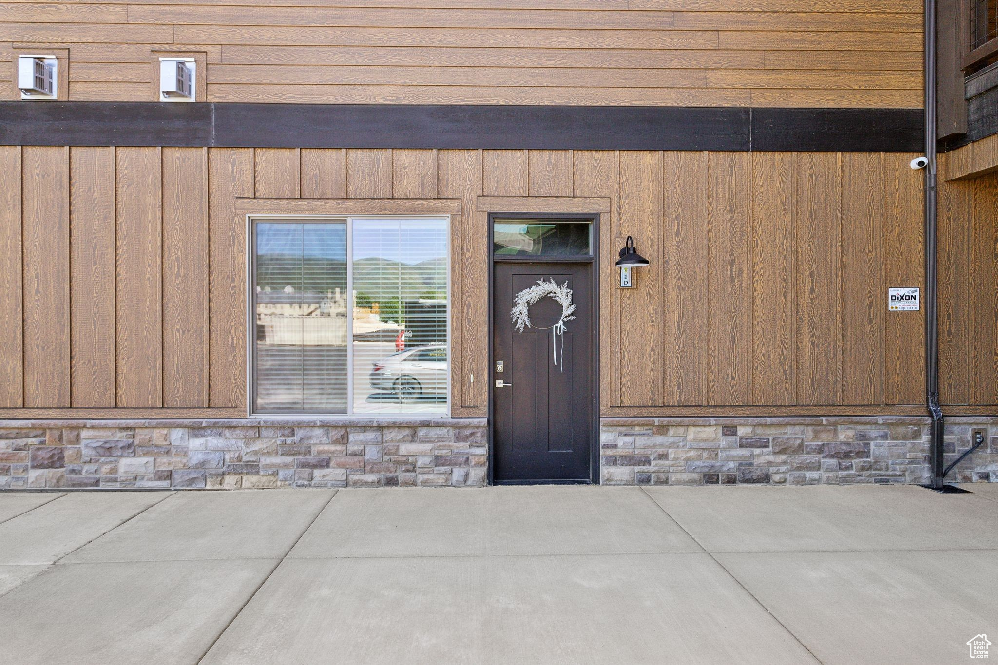 695 E MAIN ST #R-103