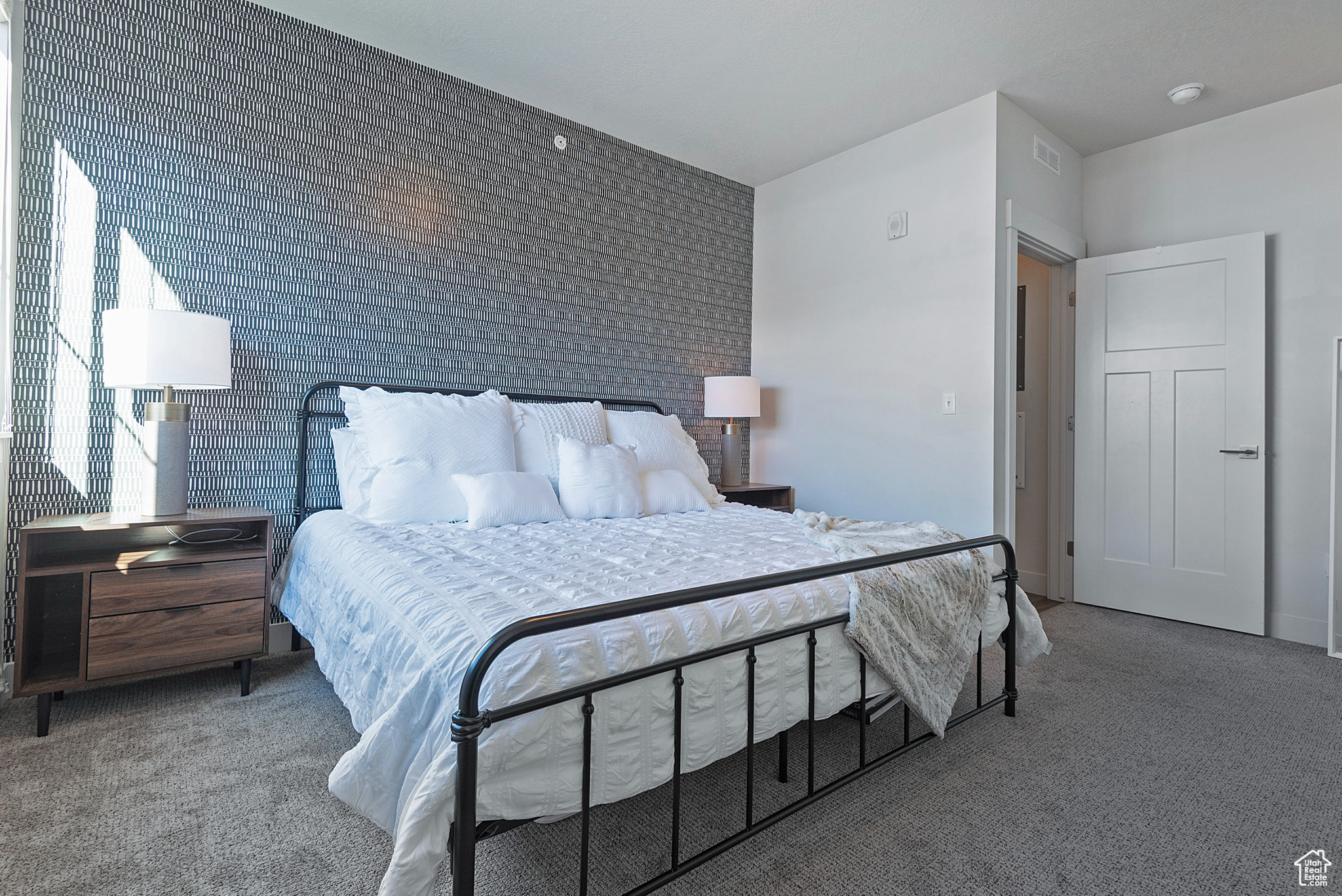 695 E MAIN ST #R-201