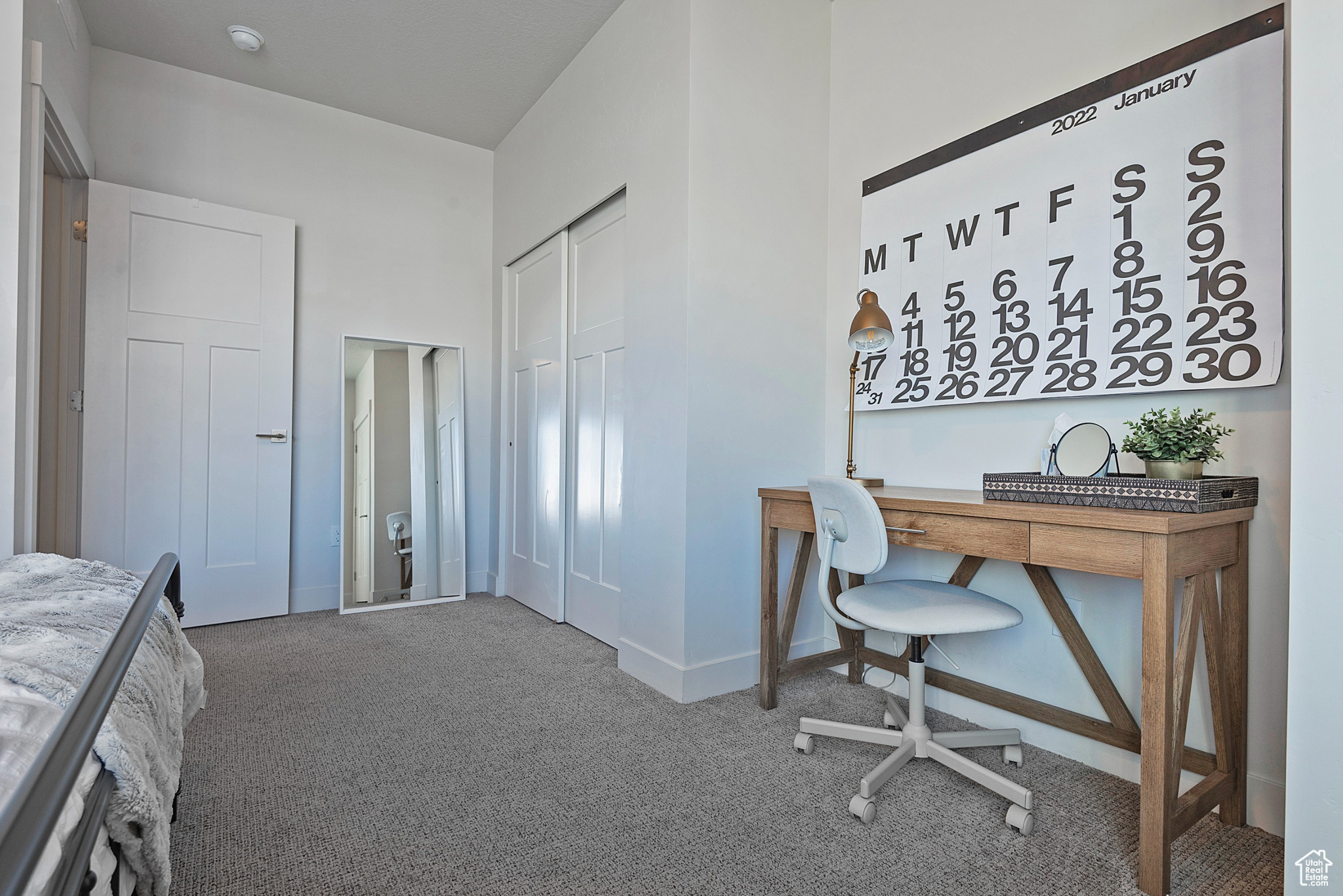 695 E MAIN ST #R-202