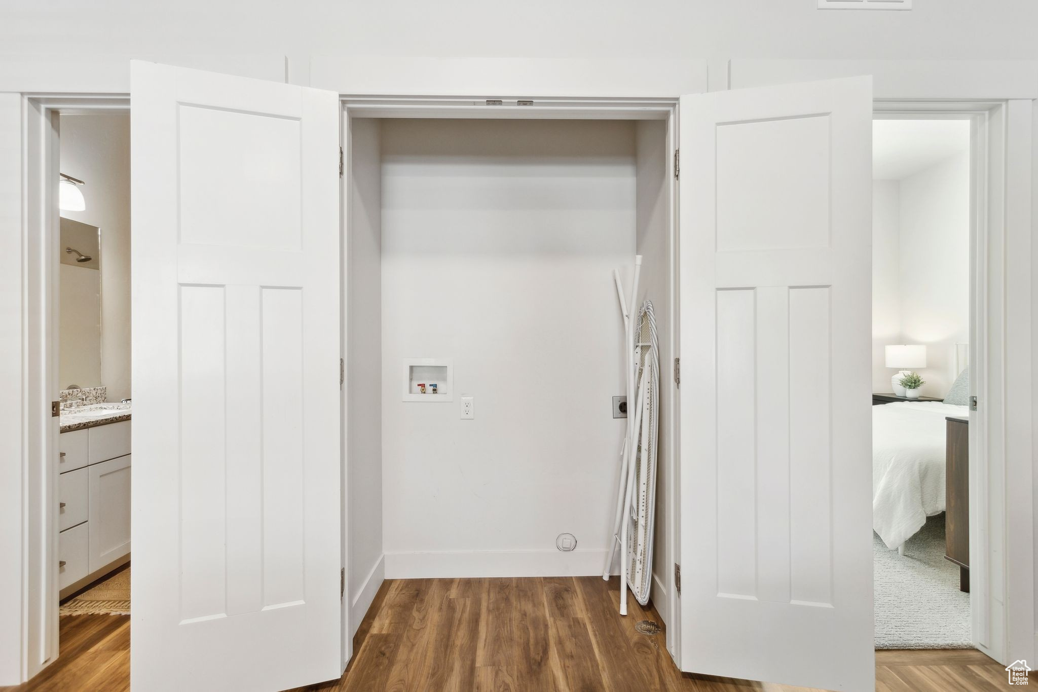 695 E MAIN ST #R-204