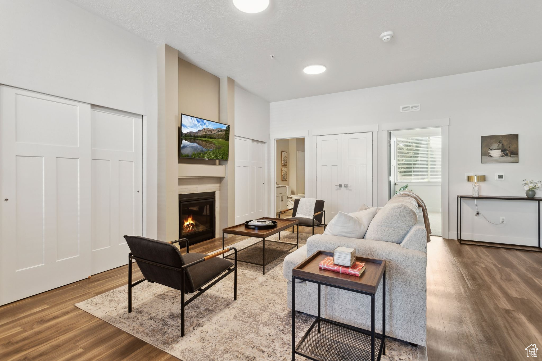 695 E MAIN ST #R-204