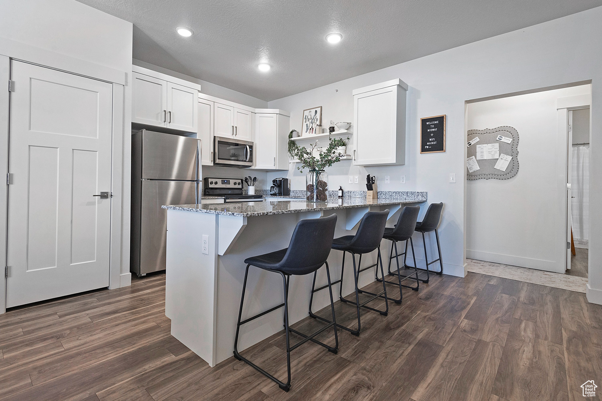 695 E MAIN ST #R-207