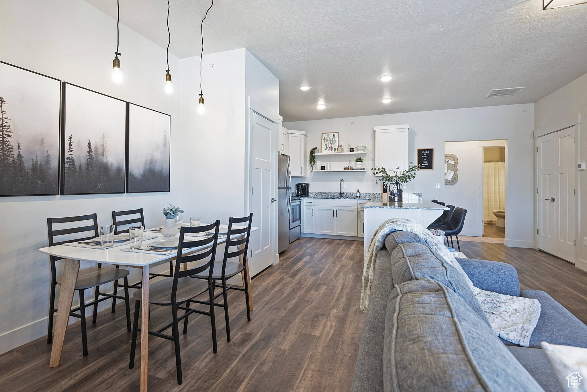 695 E MAIN ST #R-207