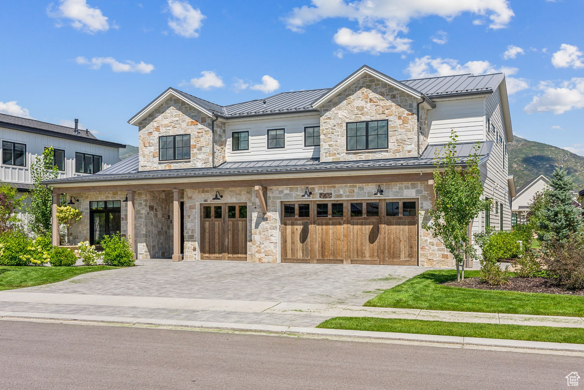 828 S SCHOOL HOUSE WAY Unit: 1