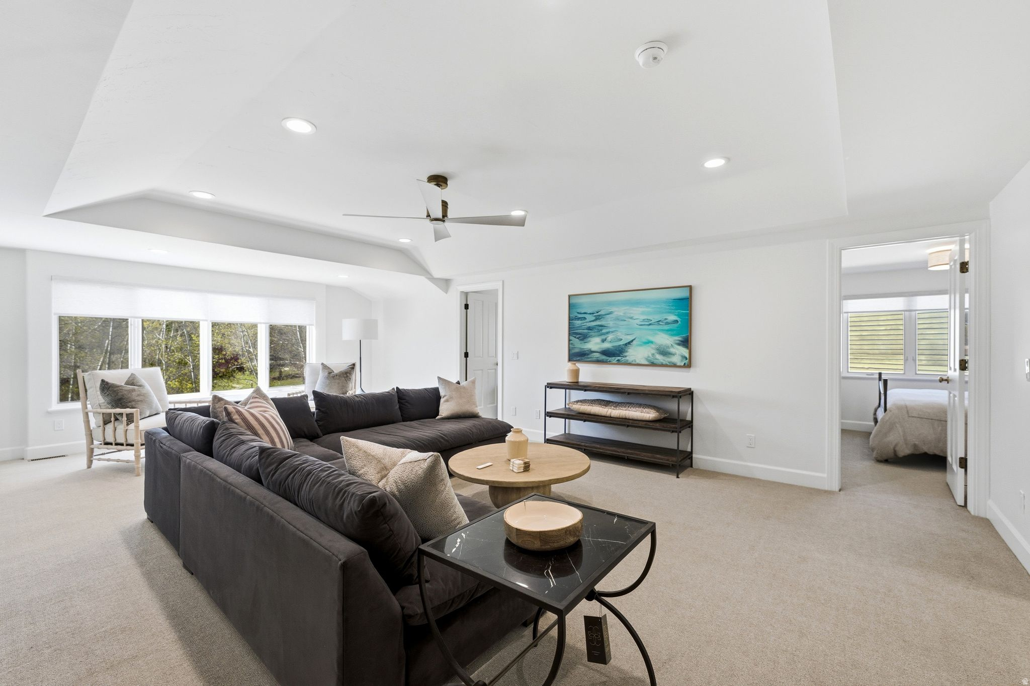 33 W VILLAGE CIR #23