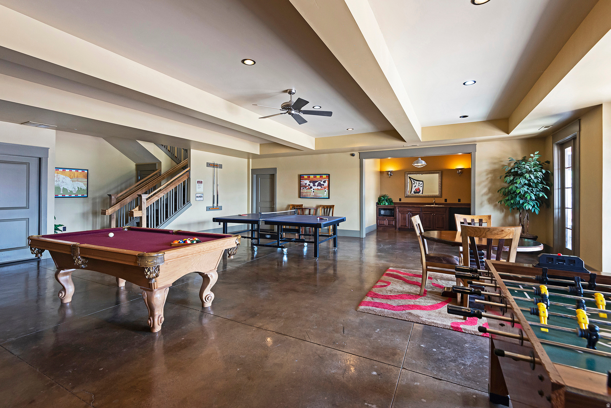 33 W VILLAGE CIR #23