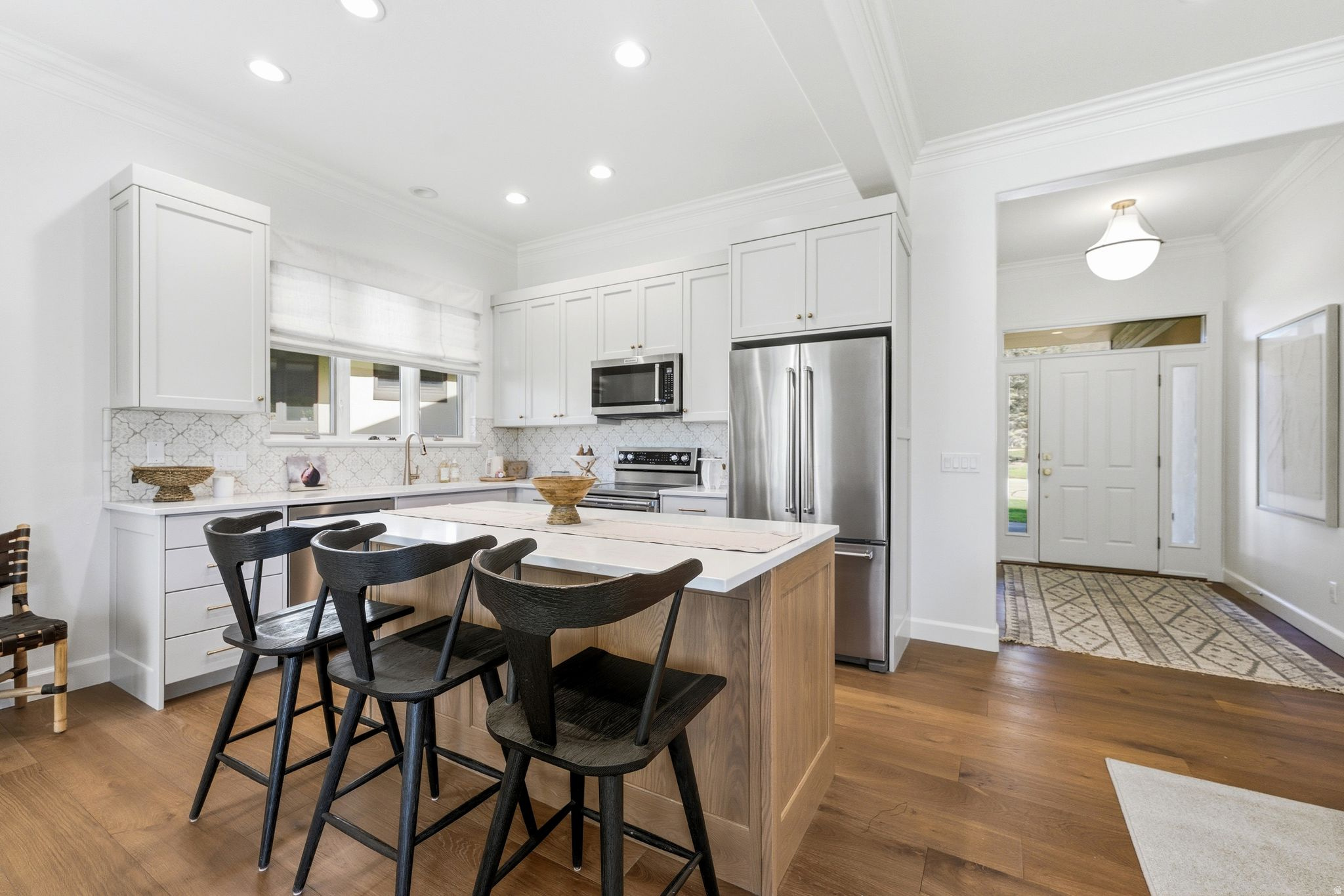 33 W VILLAGE CIR #23