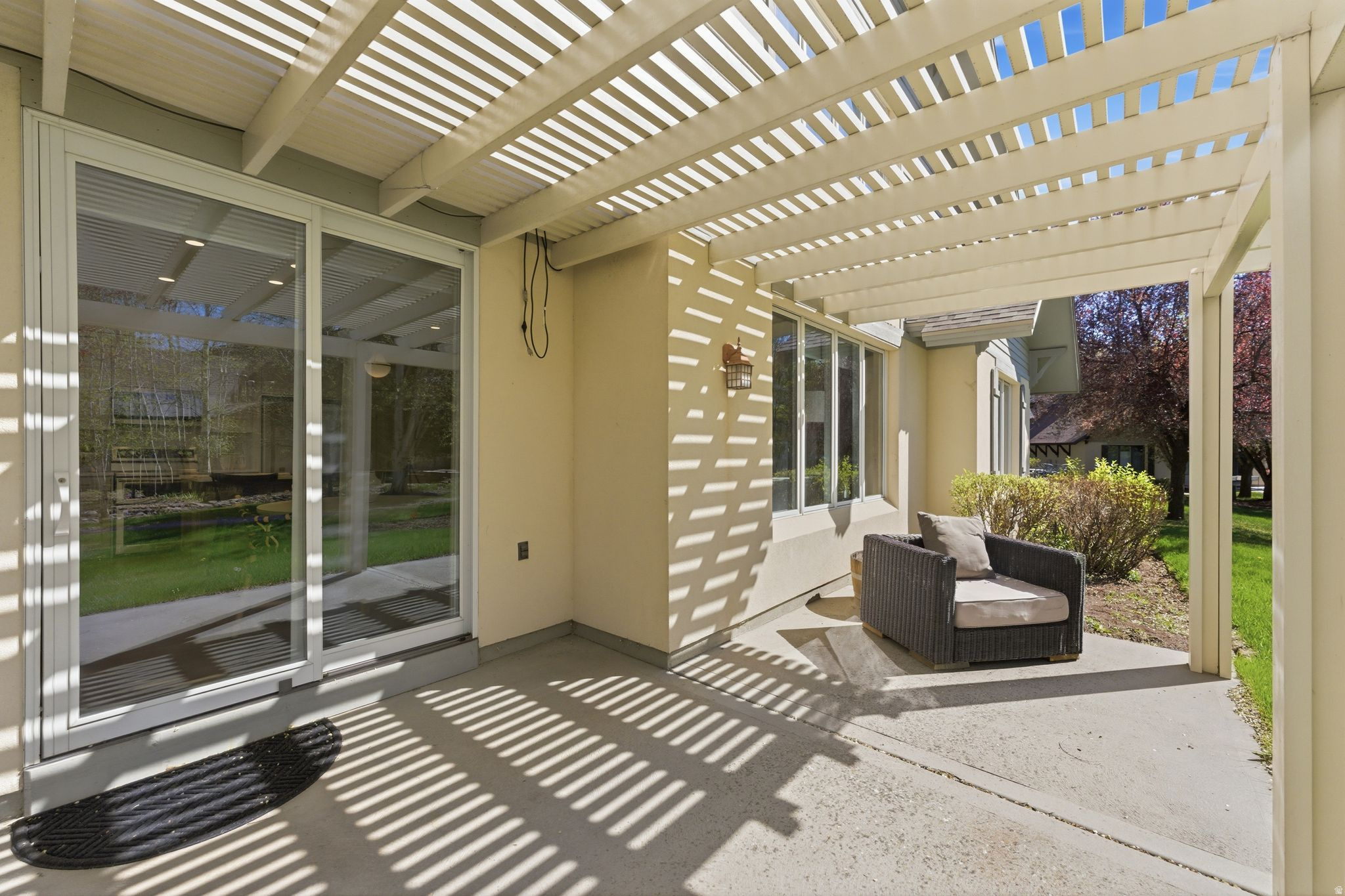 33 W VILLAGE CIR #23