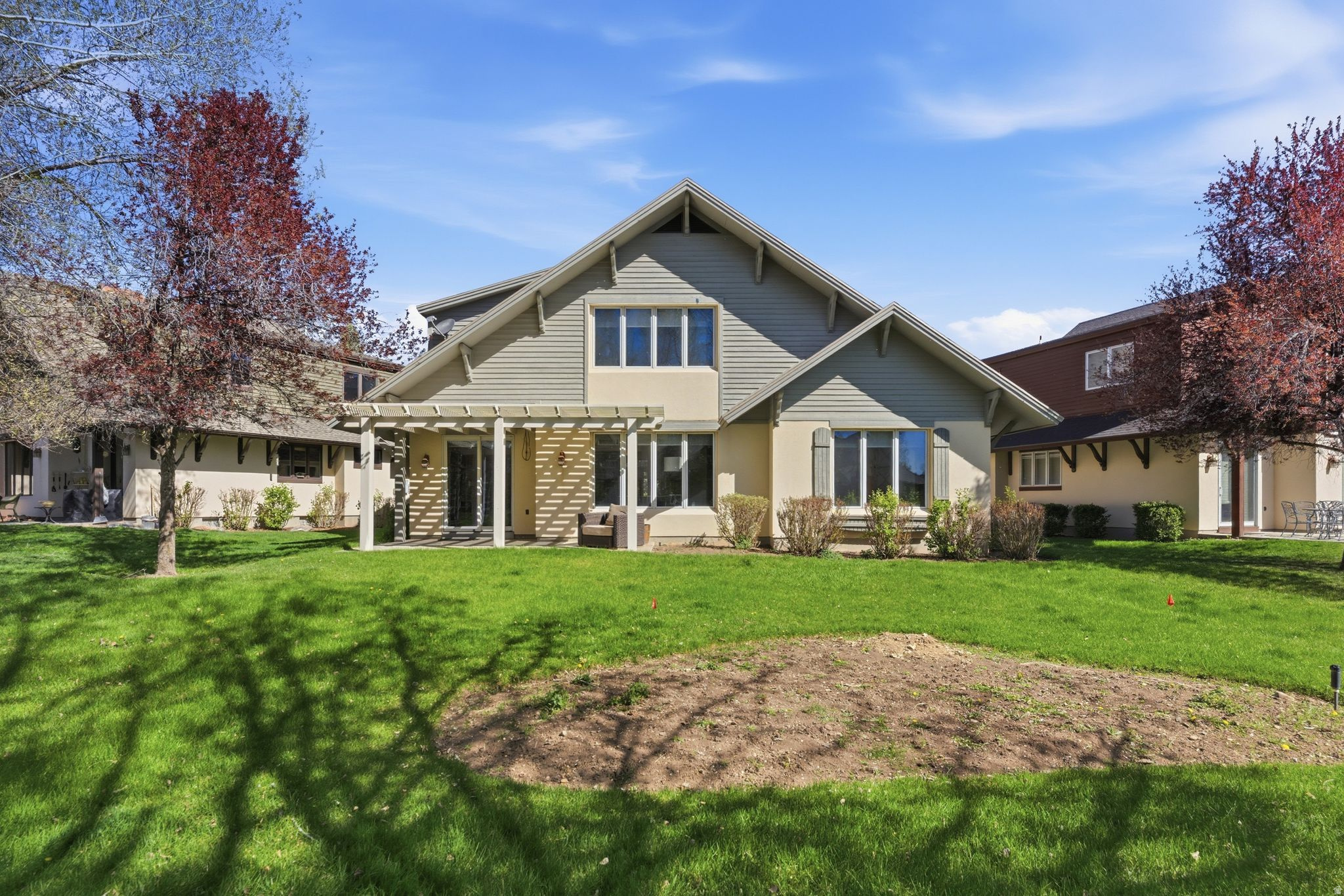 33 W VILLAGE CIR #23
