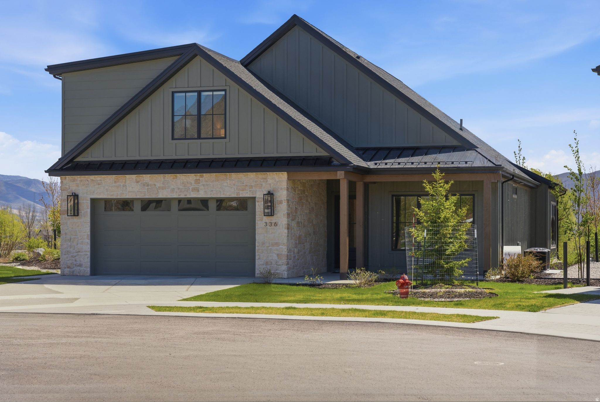 336 N FARMHOUSE LN