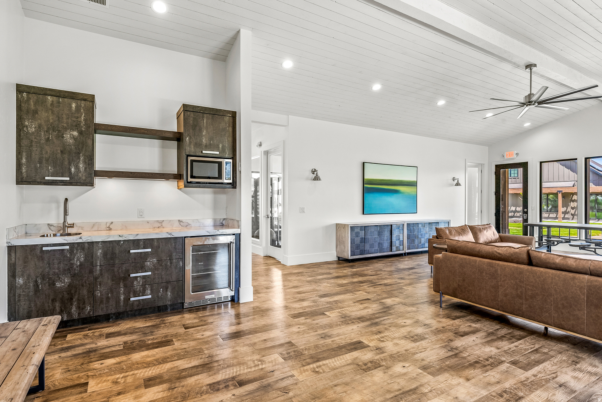 336 N FARMHOUSE LN