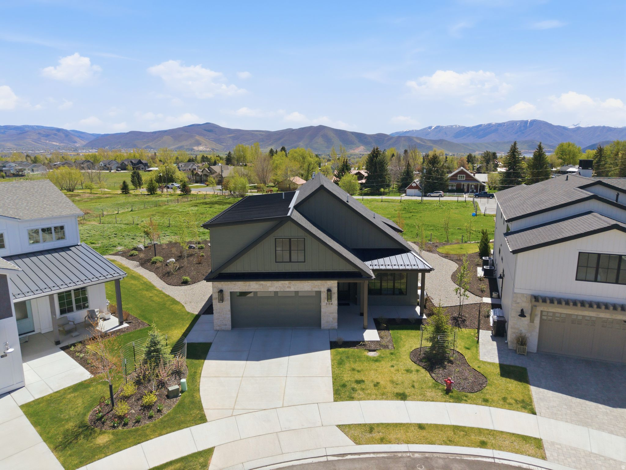 336 N FARMHOUSE LN
