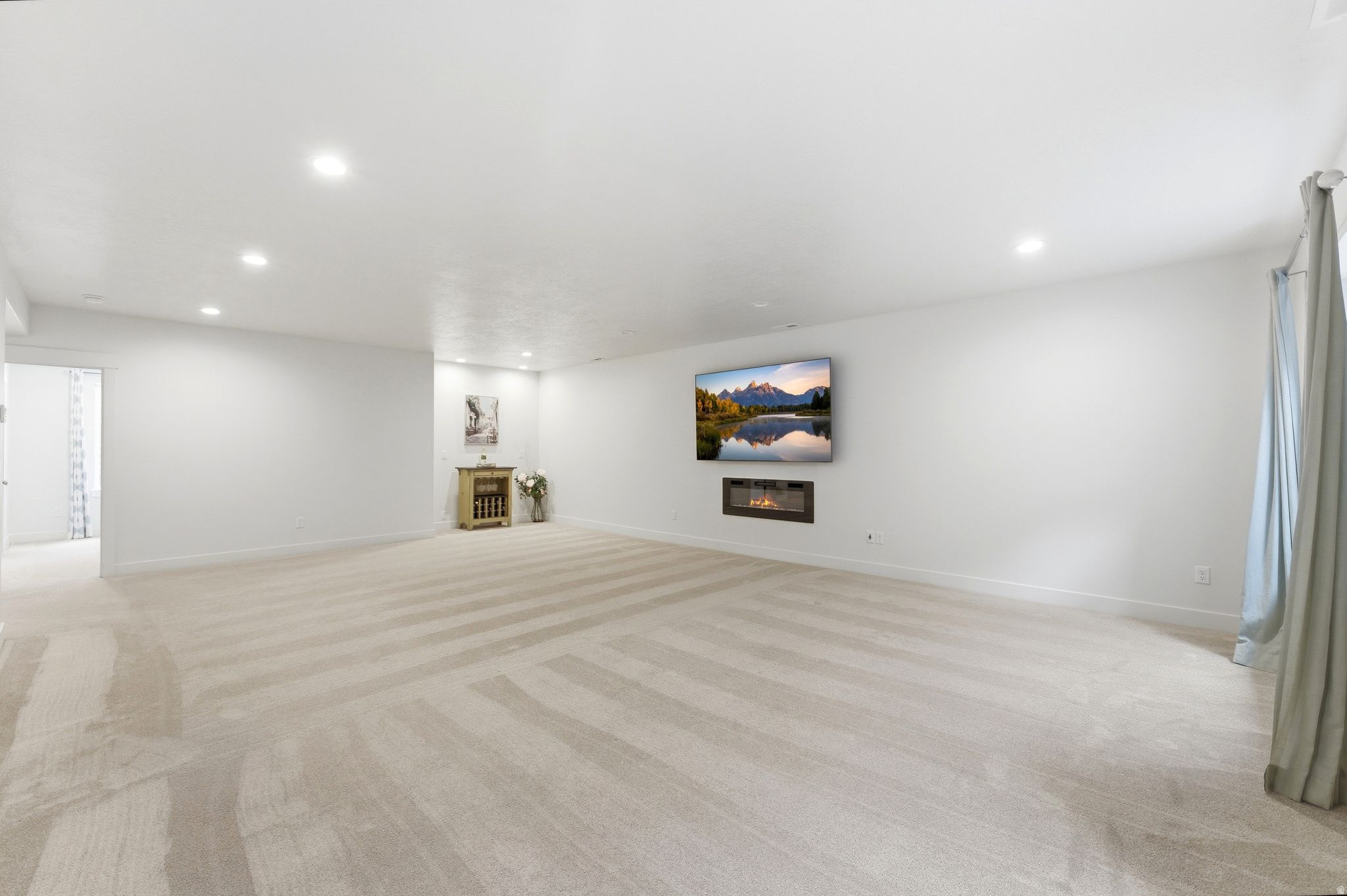 108 W MONTE ROSA LN