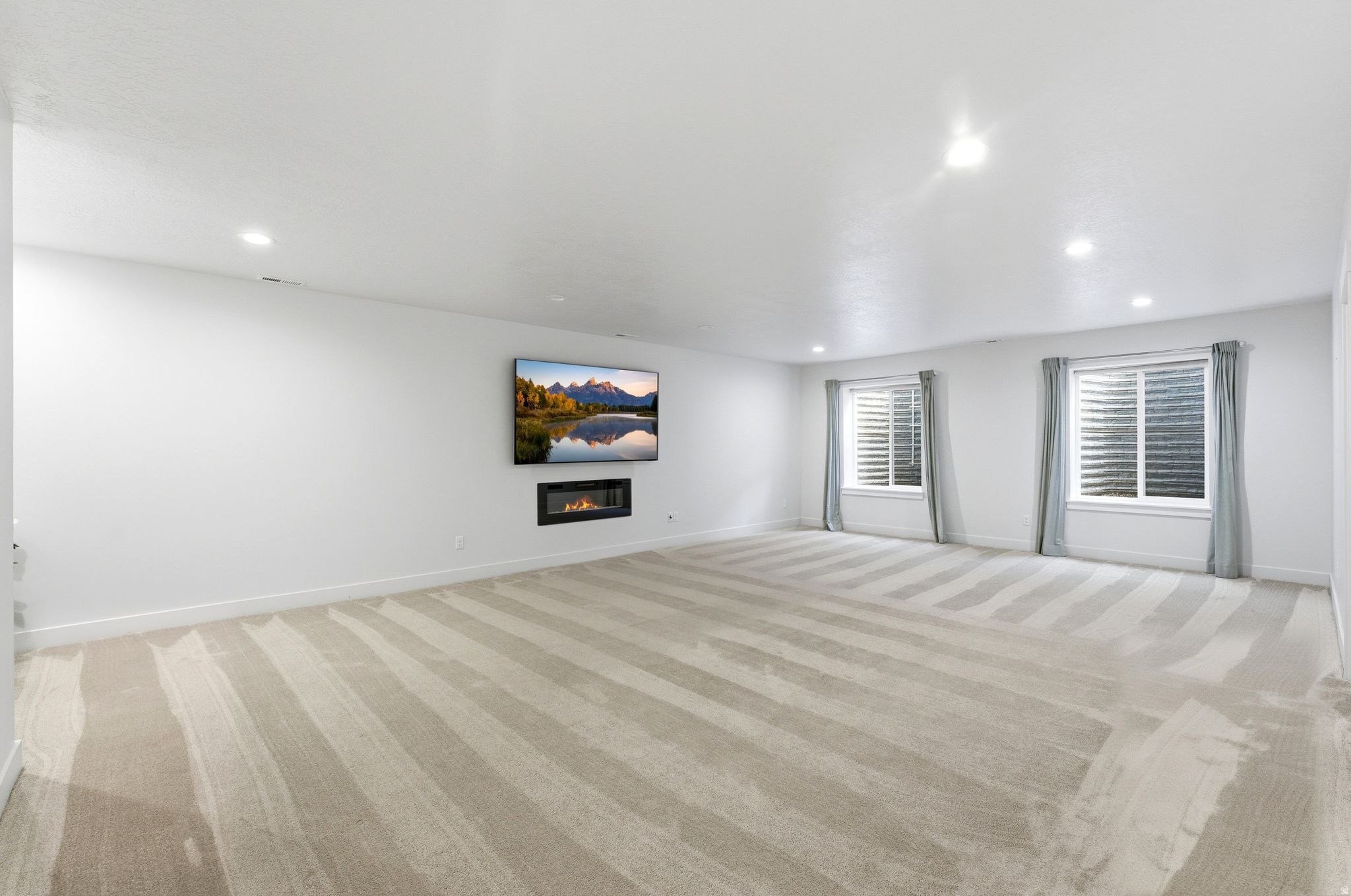 108 W MONTE ROSA LN