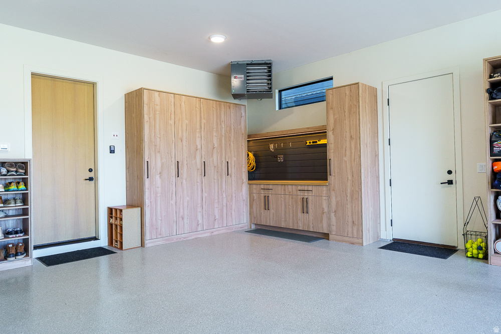 355 E ROCKWELL CIR