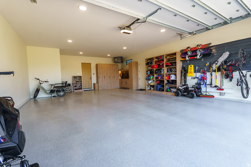 355 E ROCKWELL CIR