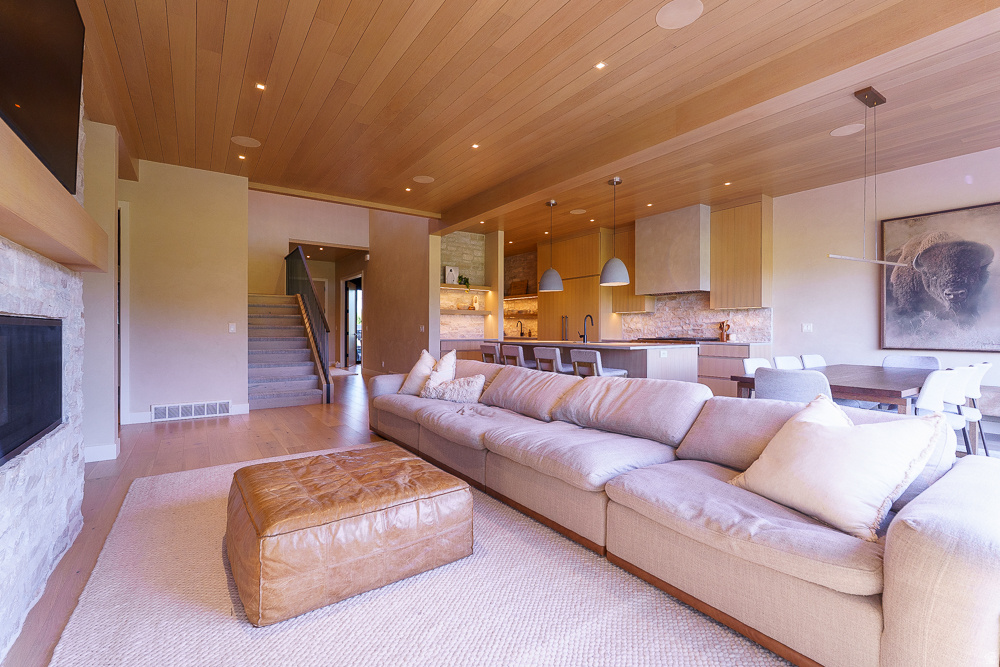 355 E ROCKWELL CIR