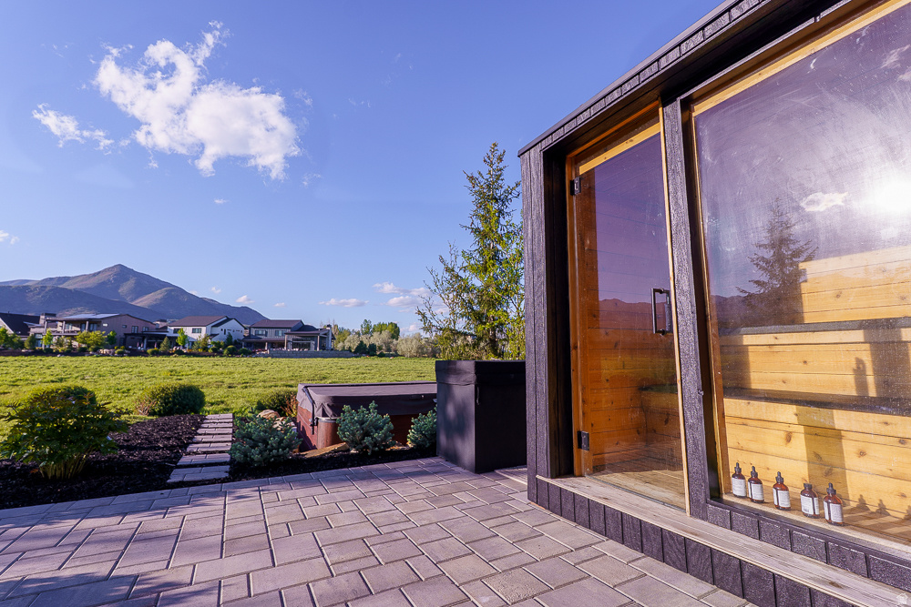 355 E ROCKWELL CIR