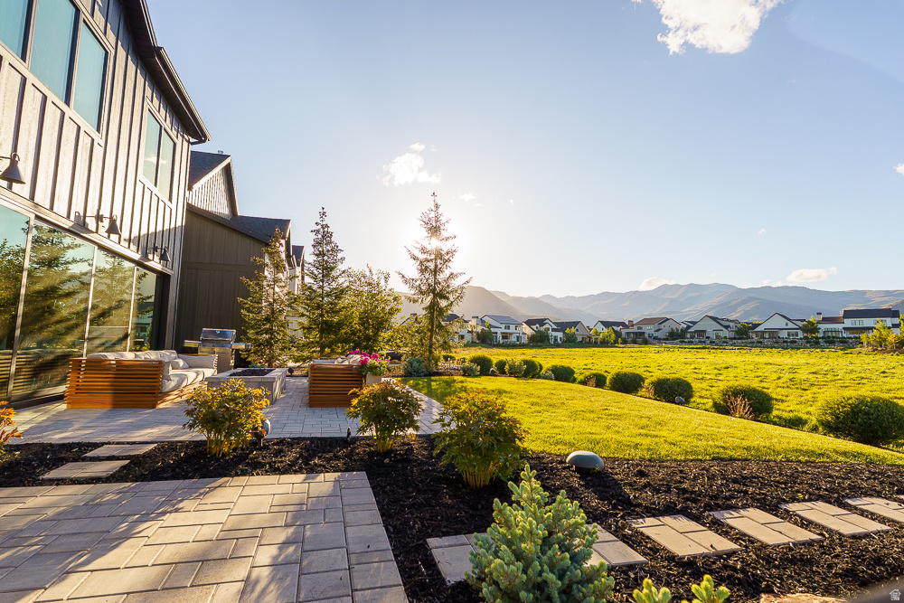 355 E ROCKWELL CIR