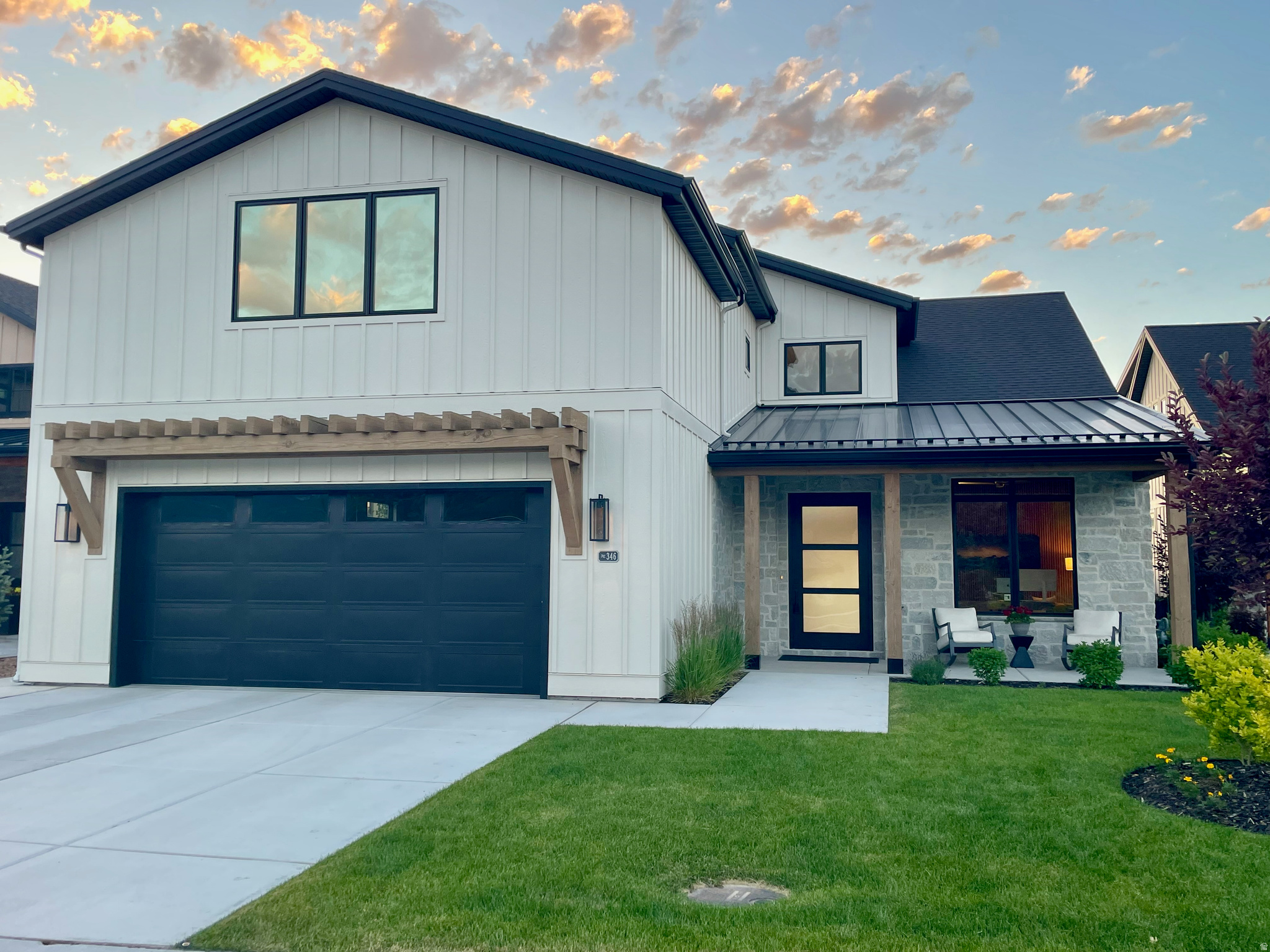 346 N FARMHOUSE LN