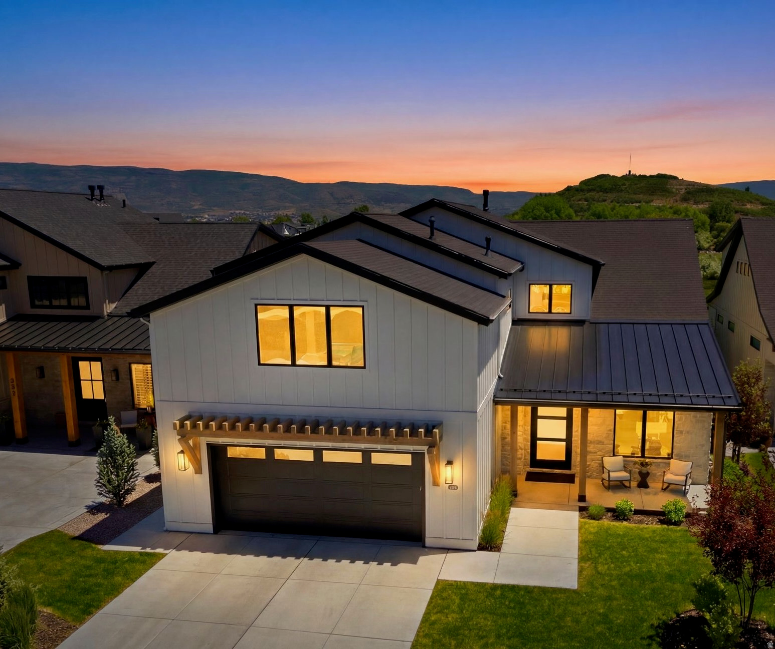 346 N FARMHOUSE LN