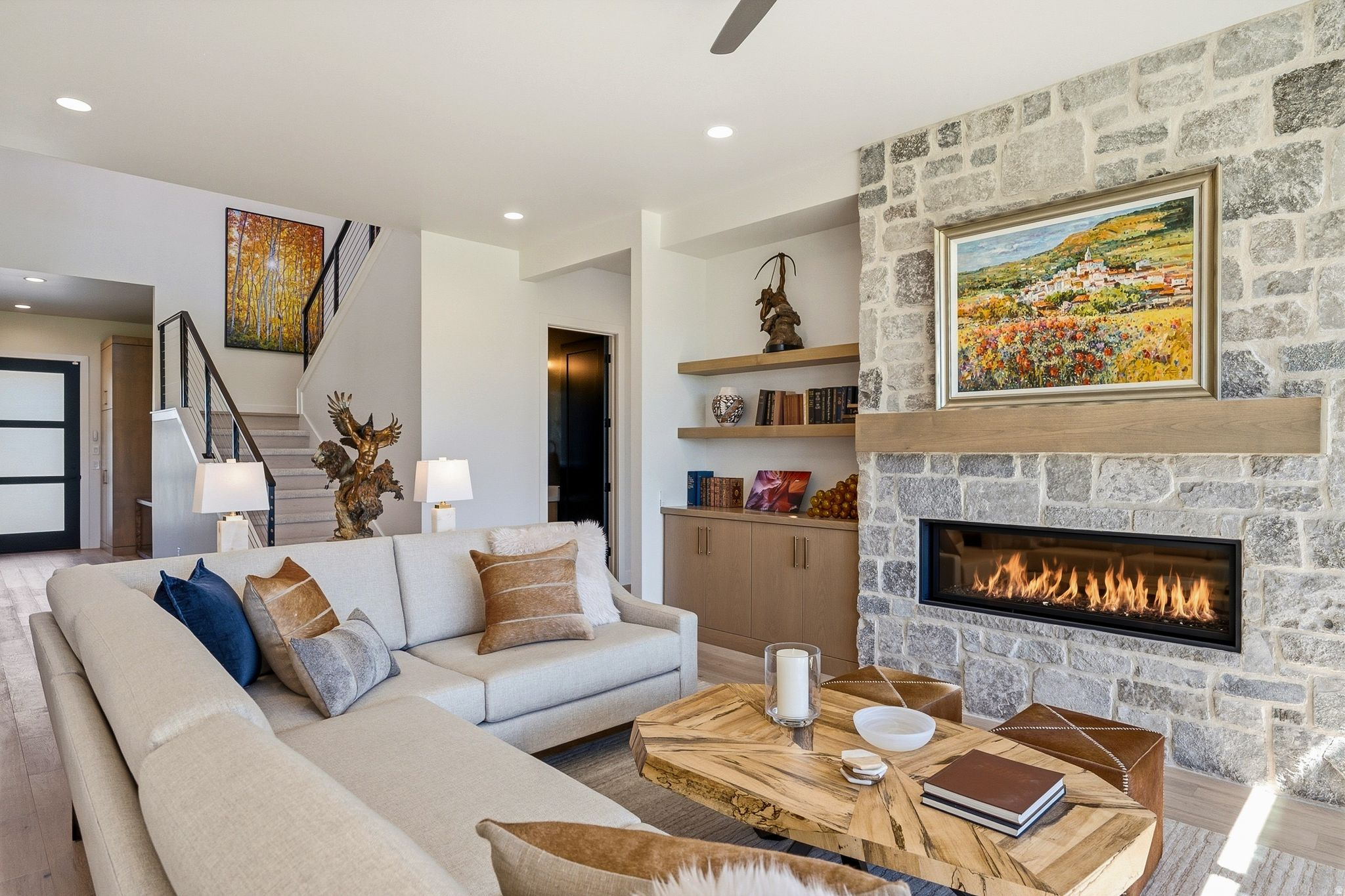 346 N FARMHOUSE LN