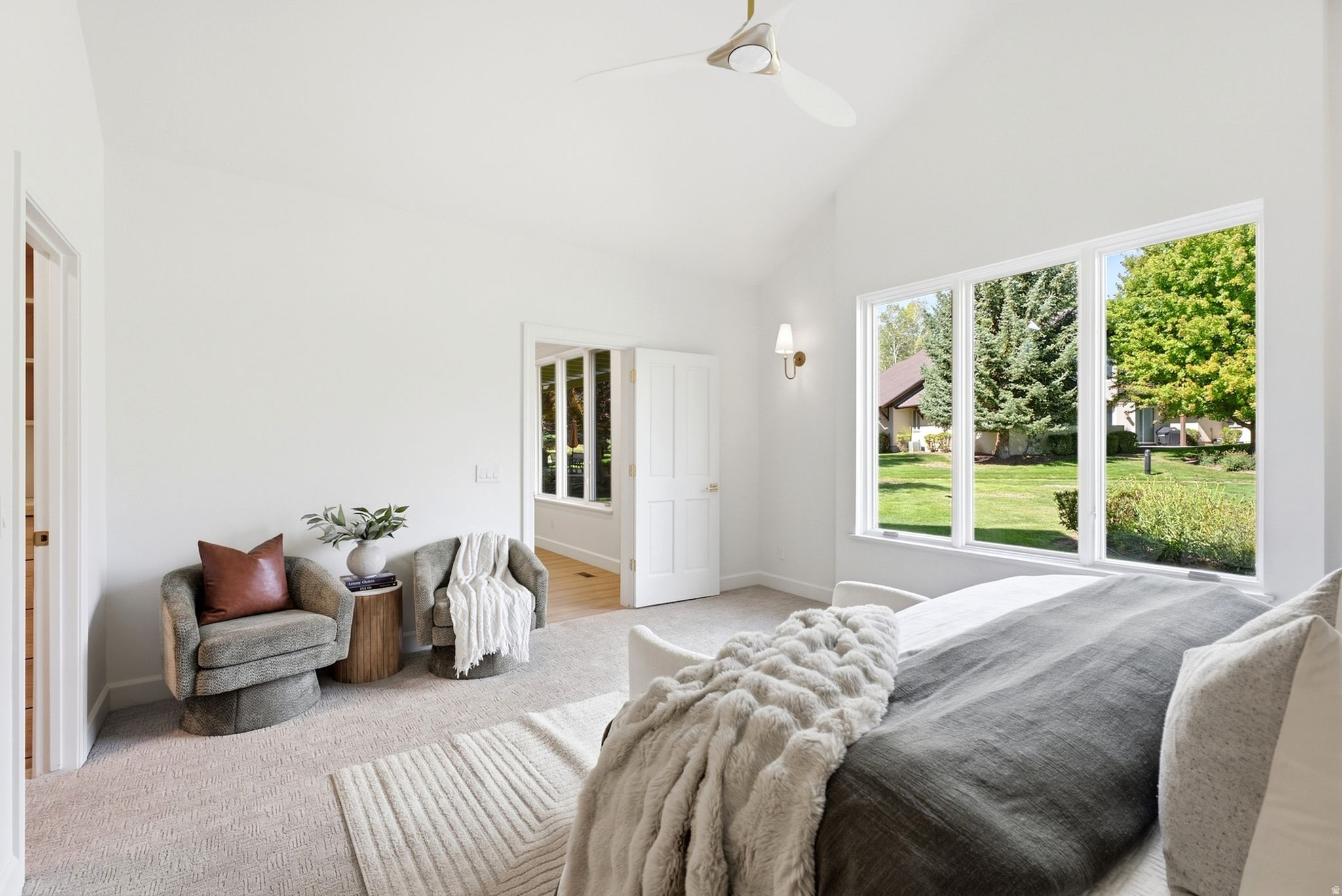12 W VILLAGE CIR