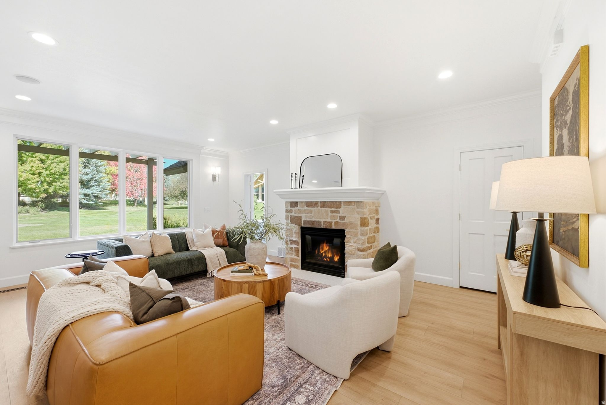 12 W VILLAGE CIR
