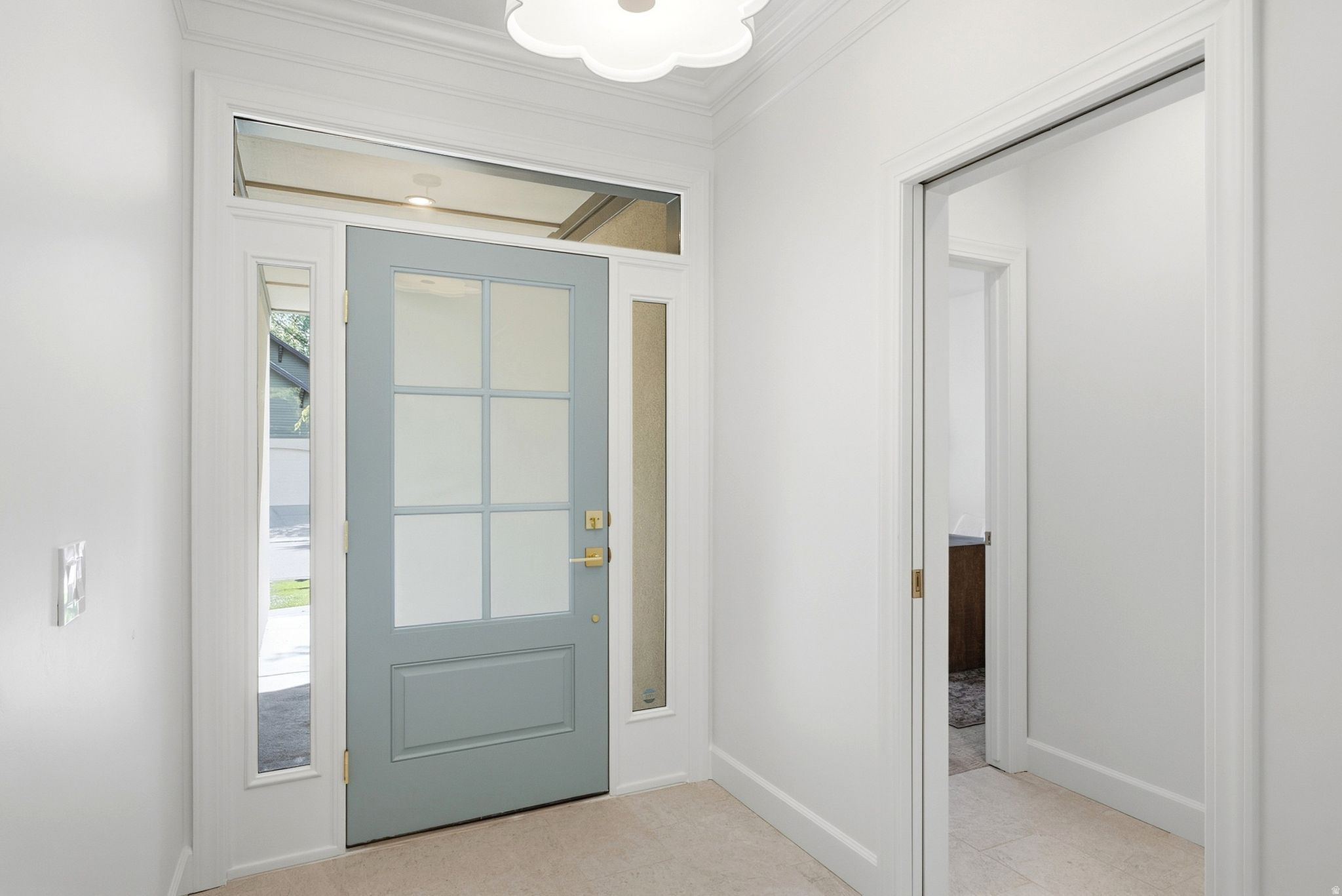 12 W VILLAGE CIR