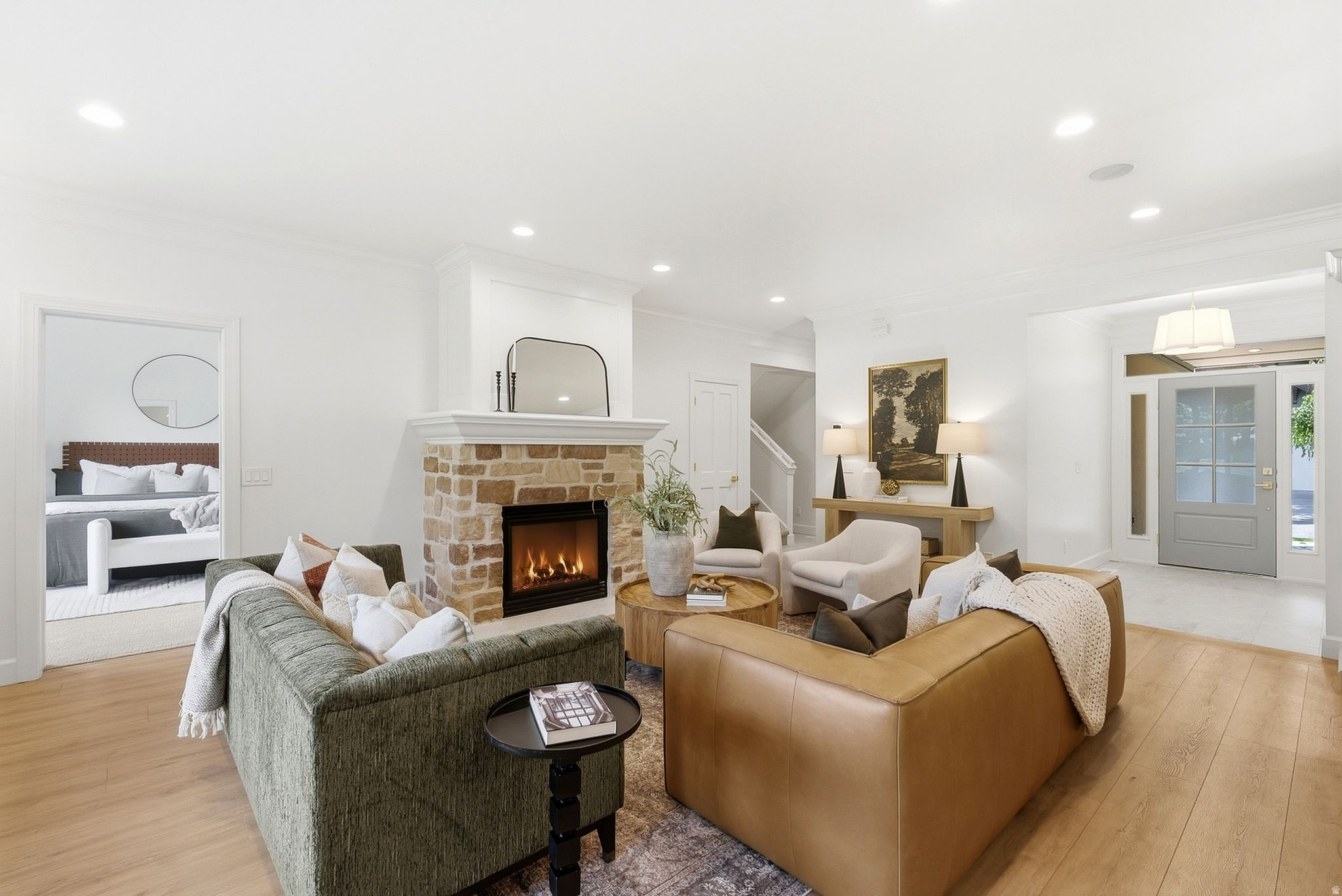 12 W VILLAGE CIR