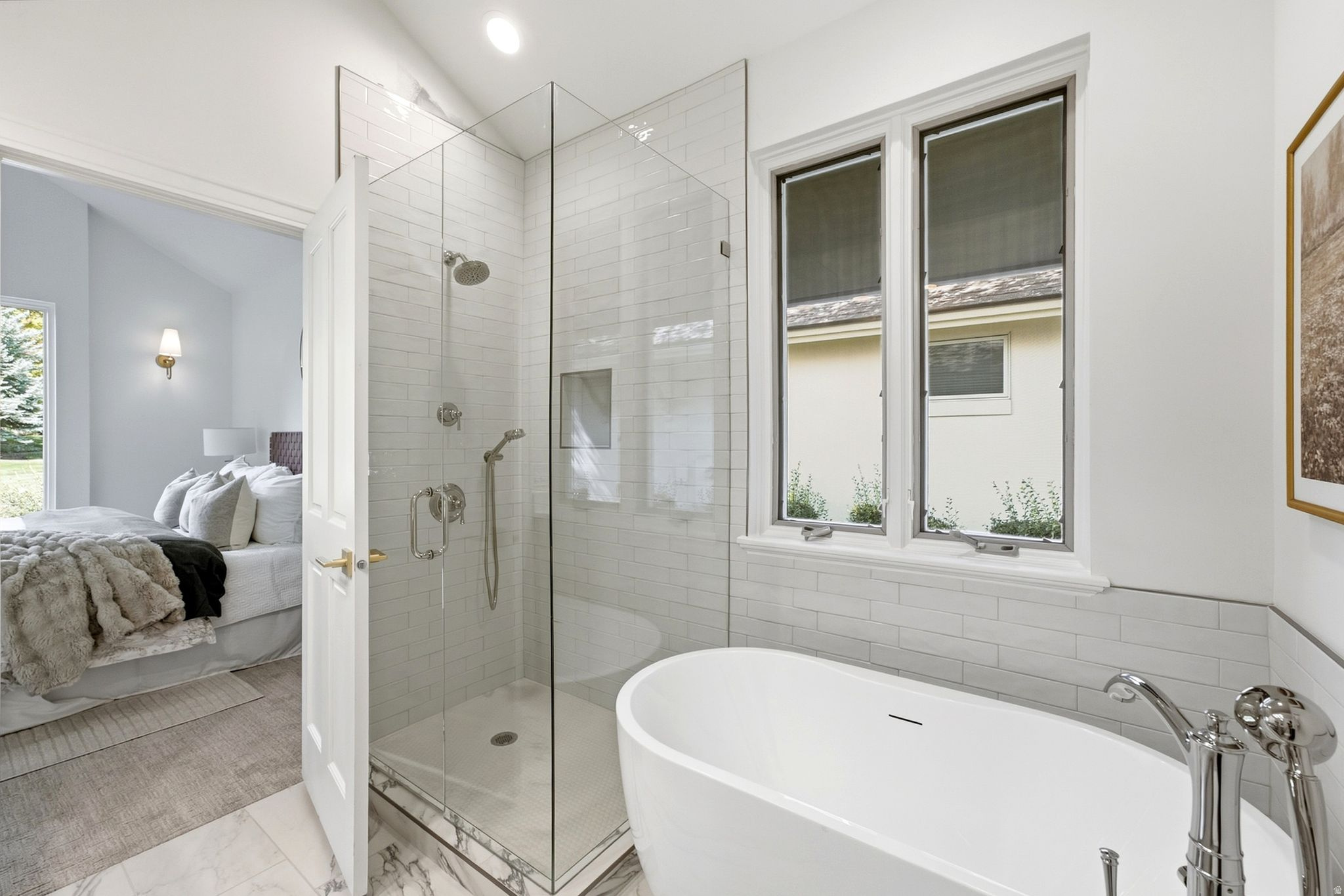 12 W VILLAGE CIR