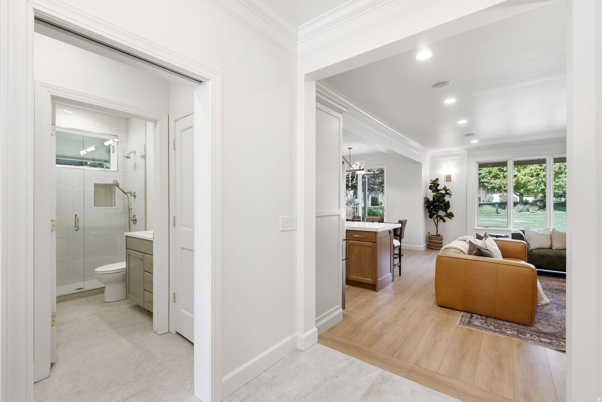 12 W VILLAGE CIR
