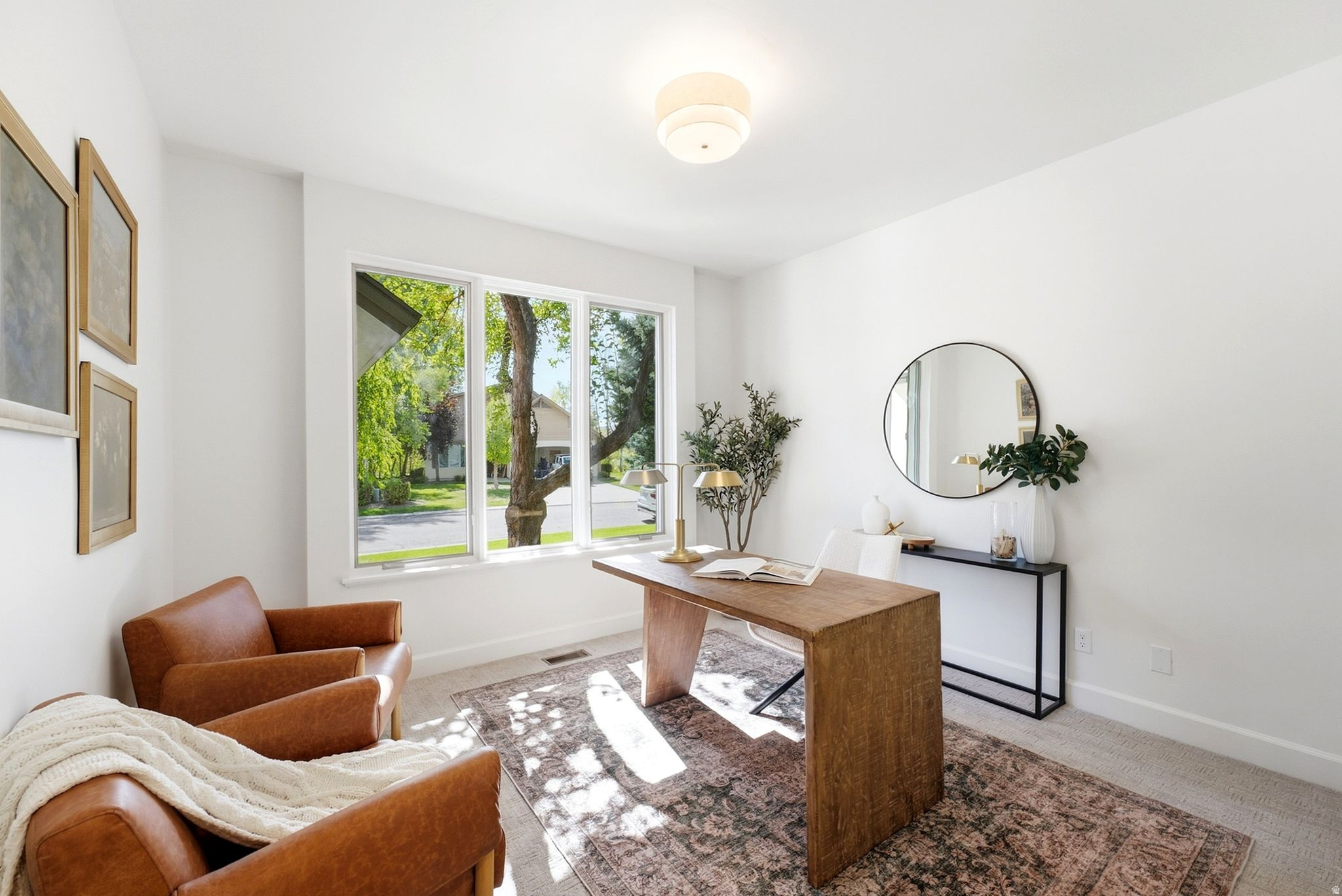 12 W VILLAGE CIR