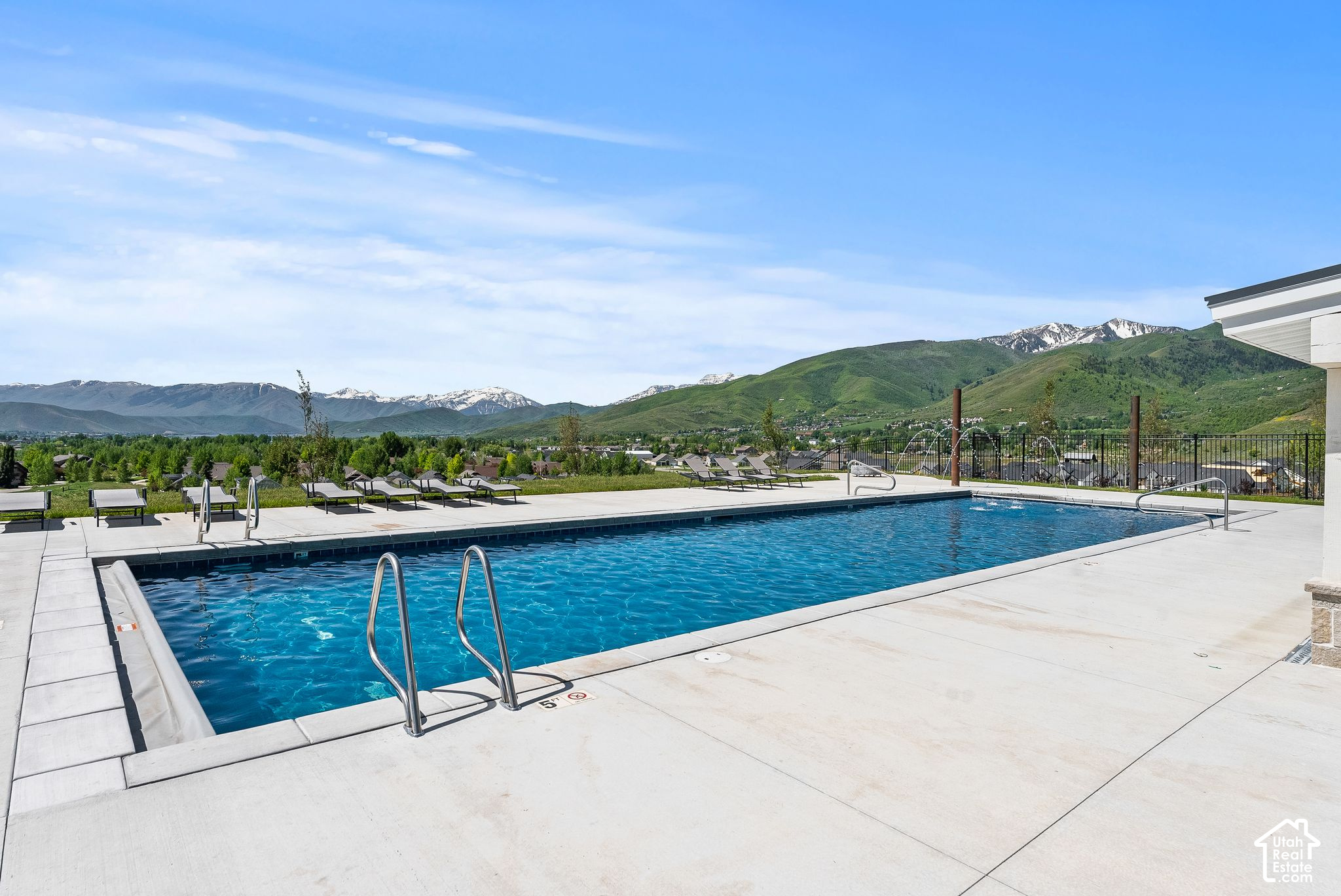 107 E HAMPTON DR Unit: 48