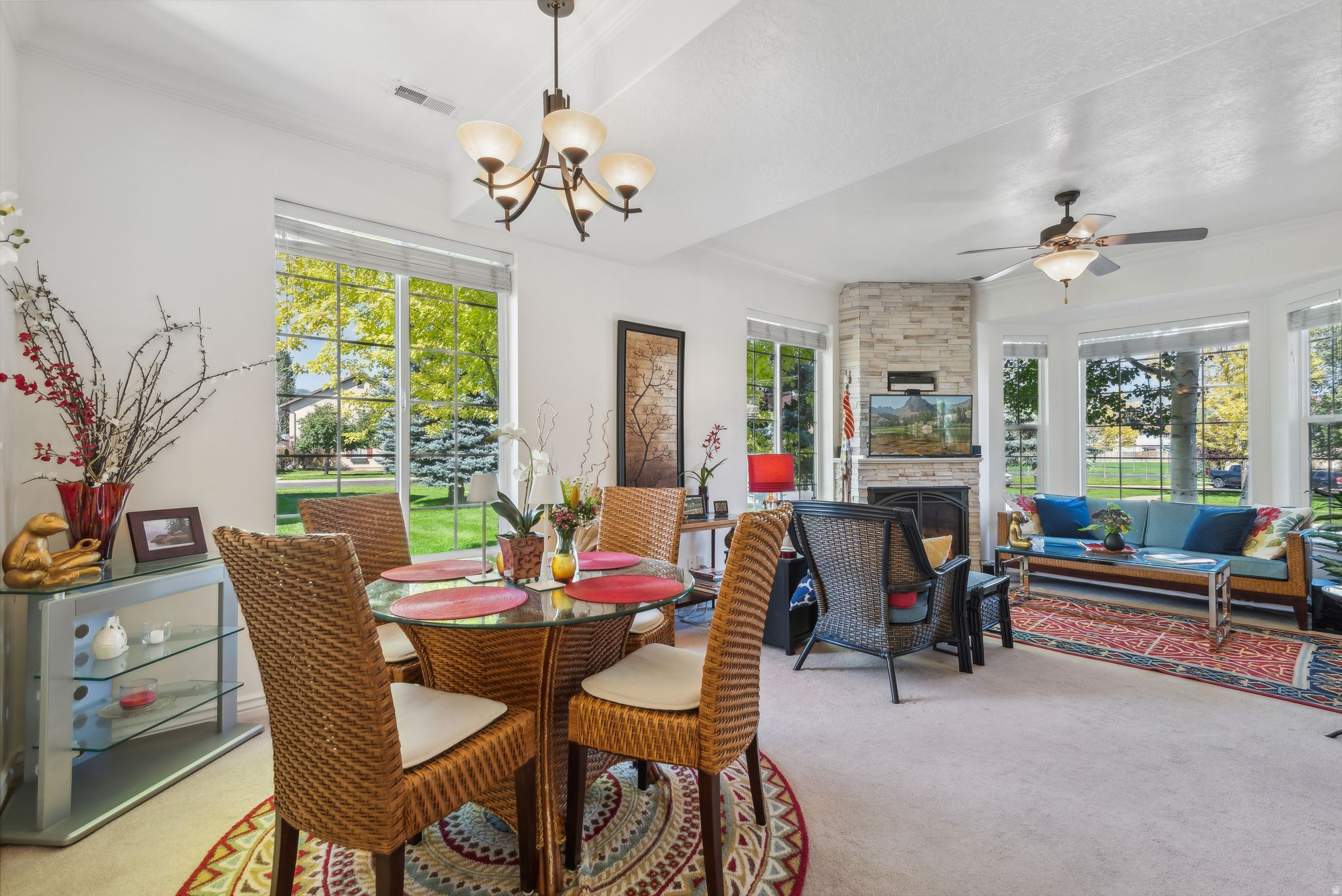 142 S GENEVA DR