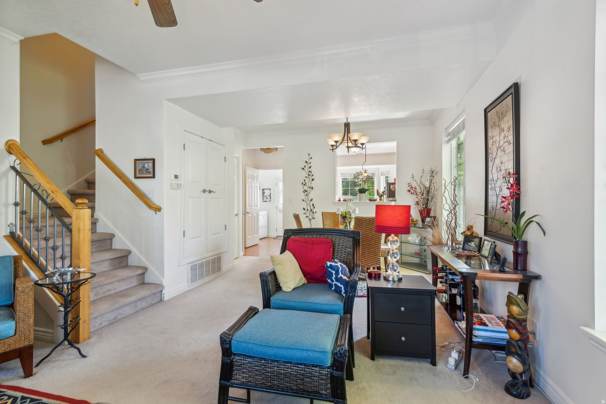142 S GENEVA DR