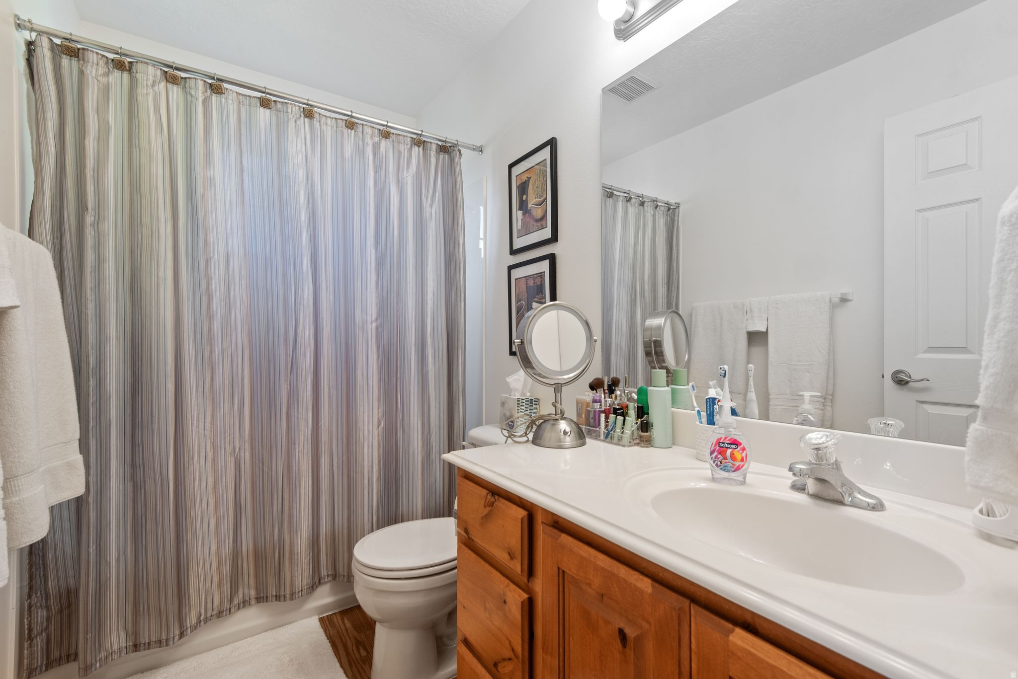 142 S GENEVA DR