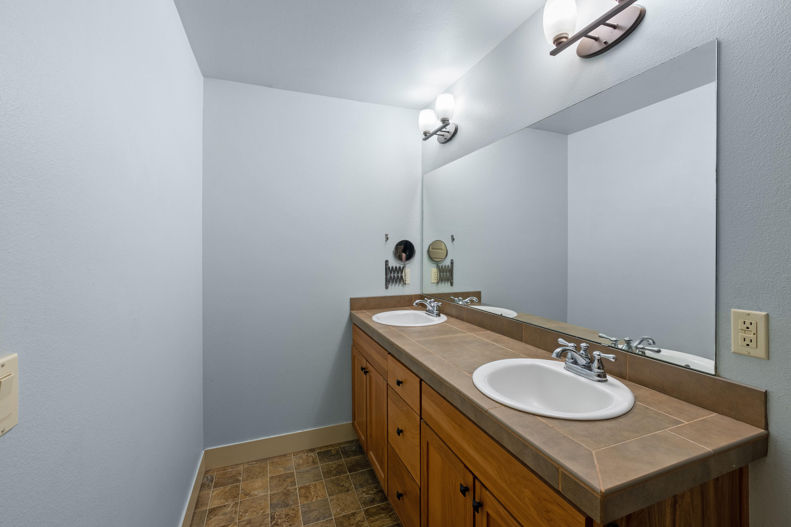 16591 Daisy Place