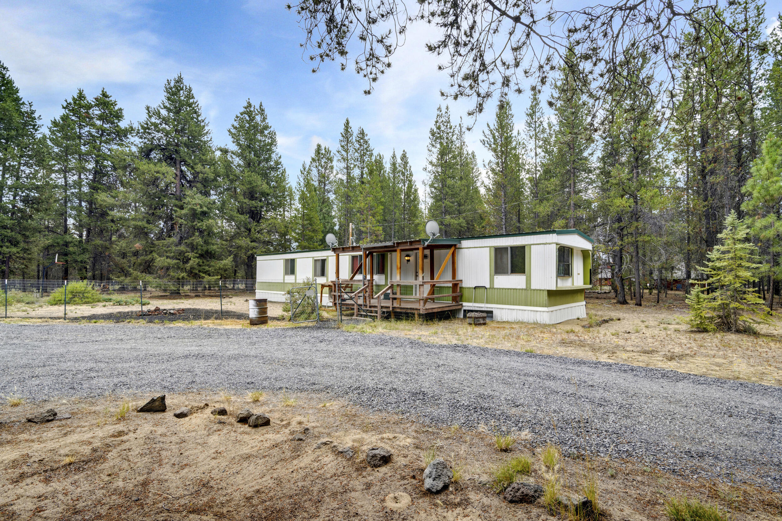 15547 Emerald Drive